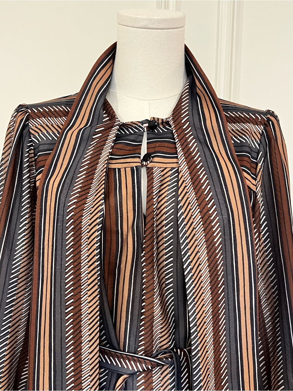 Vintage 70s Secretary Dress Brown Stripe Bow Scarf Neck Belted Blouson - Picture 5 of 8